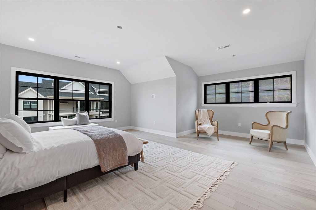 1466 Main Street Lynnfield, MA 01940 - Photo 24 of 38