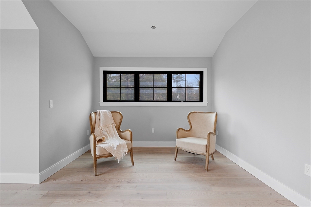 1466 Main Street Lynnfield, MA 01940 - Photo 25 of 38