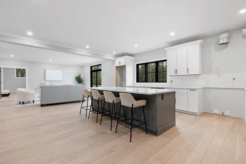 $2,199,000 | 1466 Main Street, Lynnfield, MA 01940