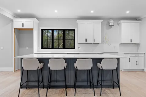 $2,199,000 | 1466 Main Street, Lynnfield, MA 01940