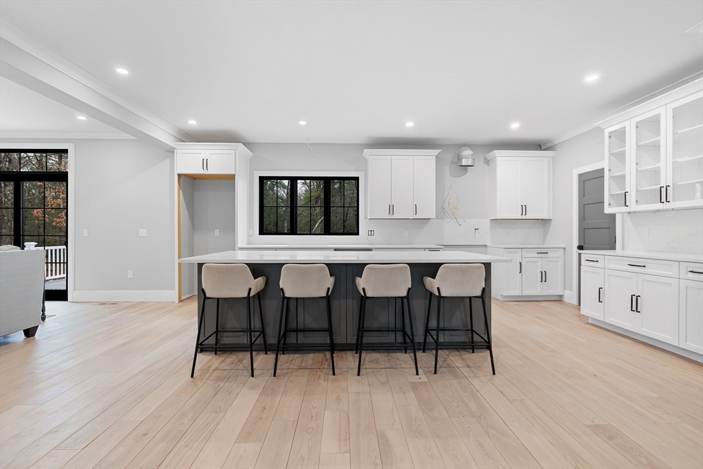 1466 Main Street Lynnfield, MA 01940 - Photo 6 of 38