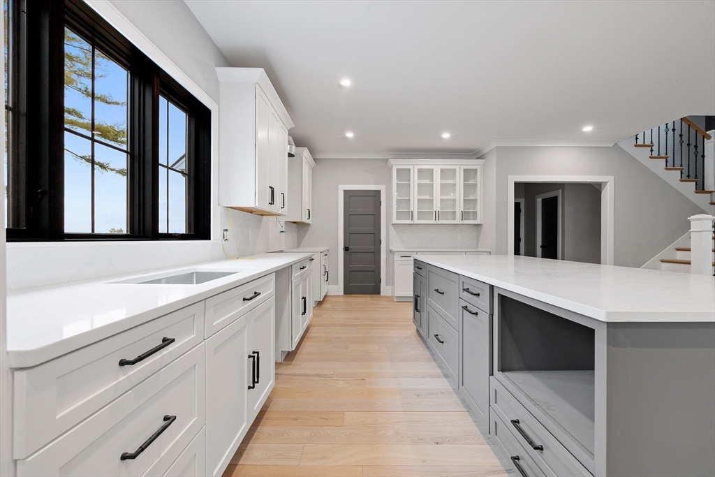 1466 Main Street Lynnfield, MA 01940 - Photo 8 of 38