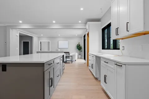 $2,199,000 | 1466 Main Street, Lynnfield, MA 01940