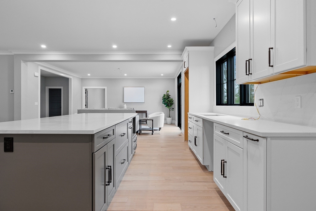 1466 Main Street Lynnfield, MA 01940 - Photo 9 of 38