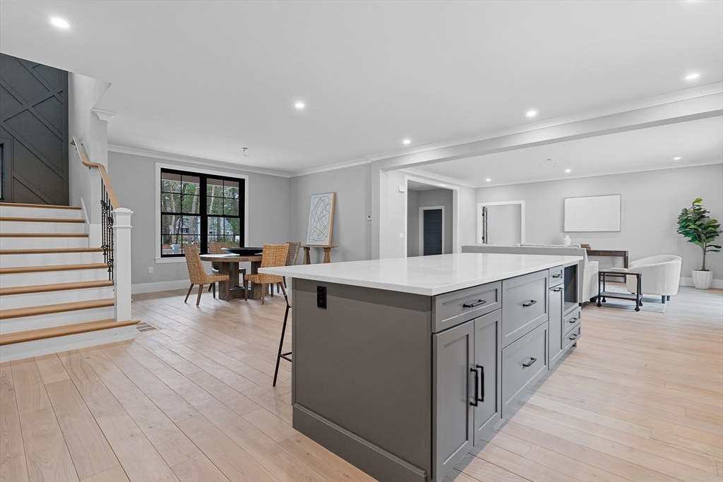 1466 Main Street Lynnfield, MA 01940 - Photo 10 of 38