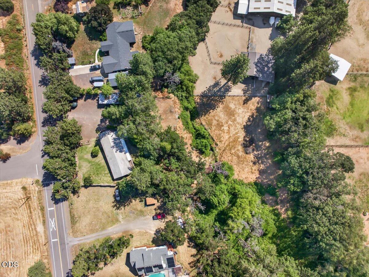 624 Crowson Road Ashland, OR 97520 - Photo 39 of 41