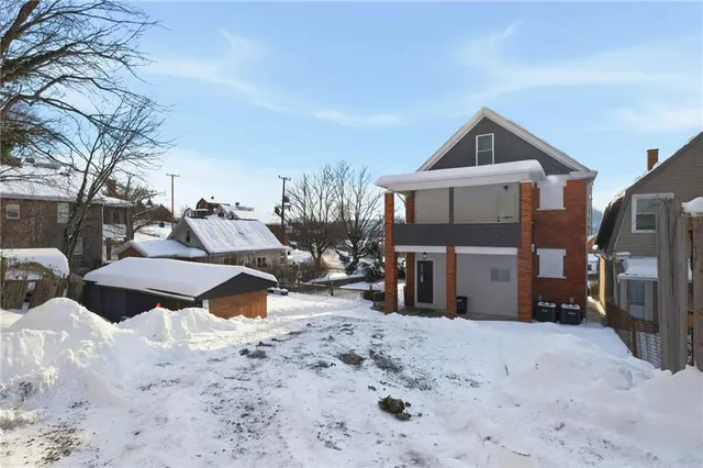 a view of outdoor space yard and patio