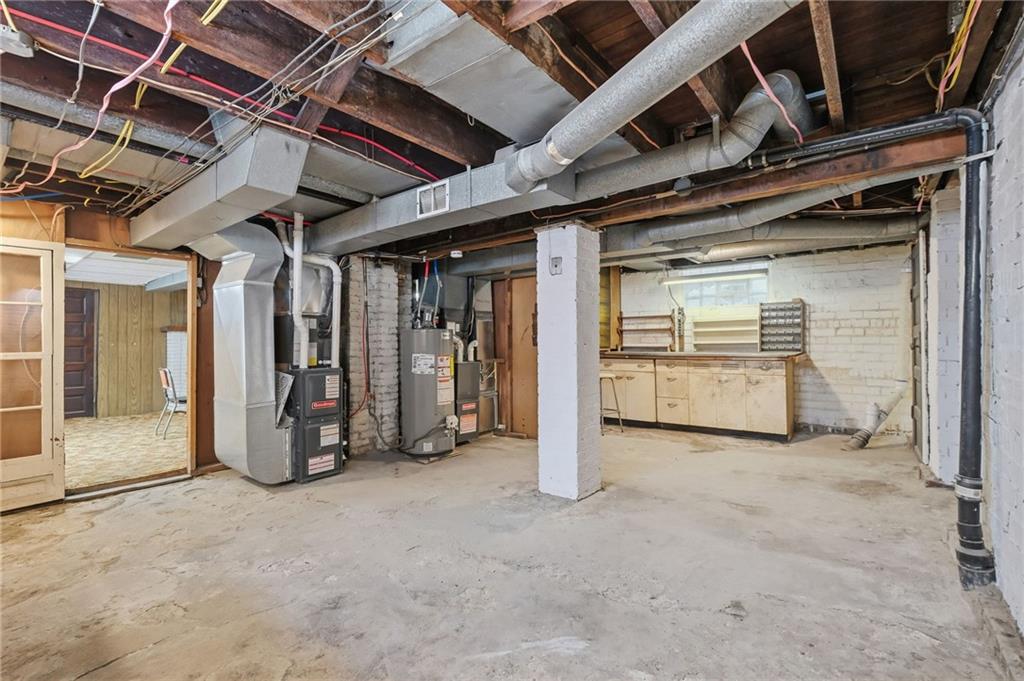 512 Pine Street Ambridge, PA 15003 - Photo 22 of 27 Tons of open space for storage.