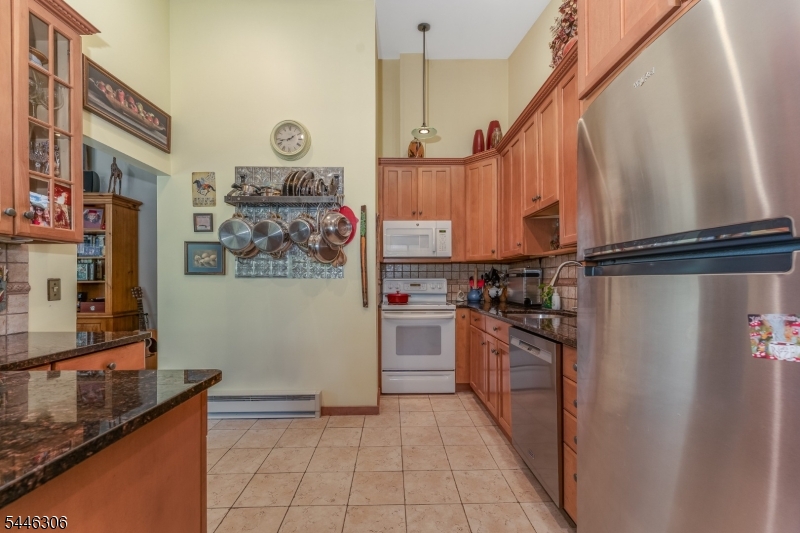 35 North Slope Clinton, NJ 08809 - Photo 23 of 43