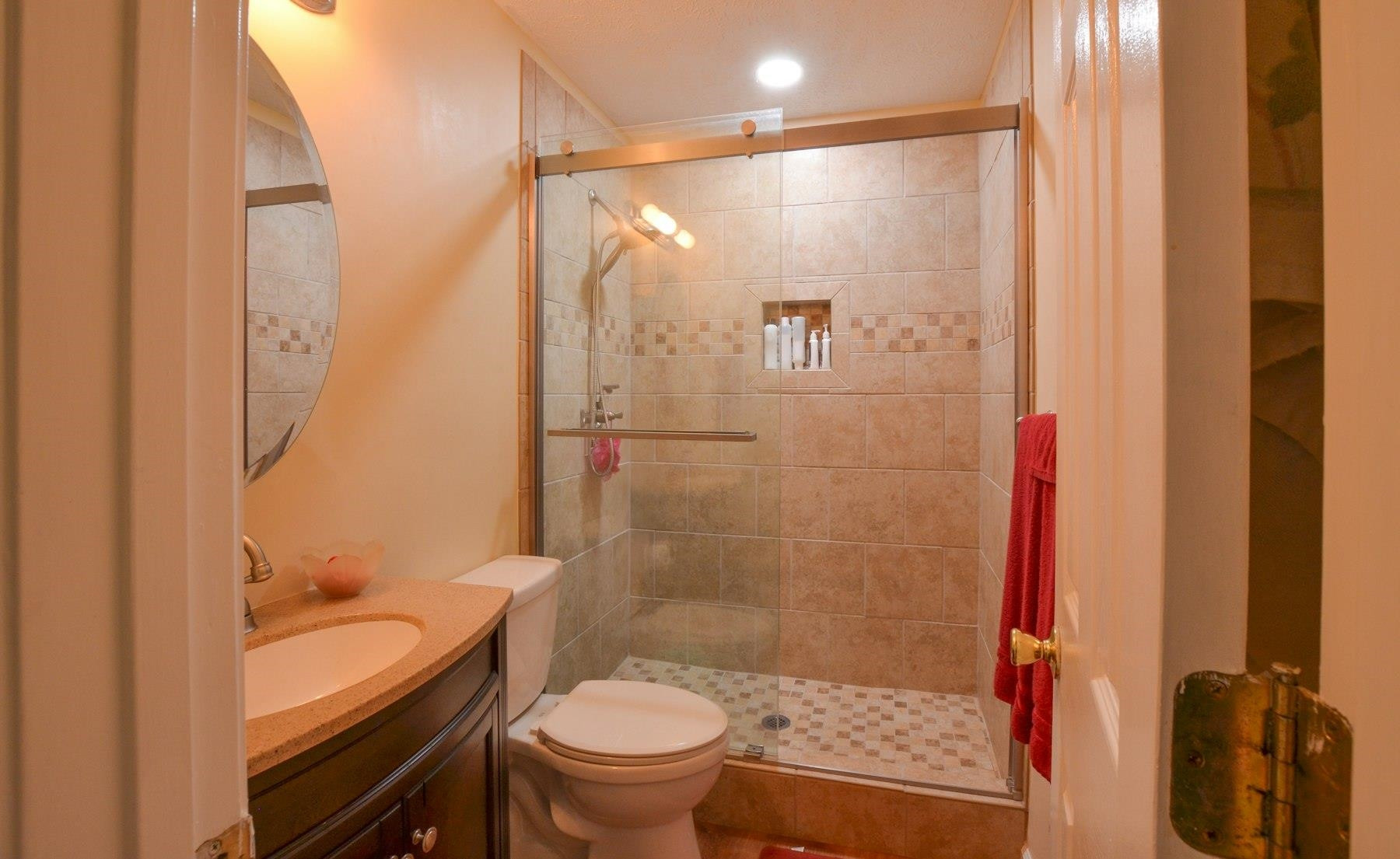 611 Gettysburg Drive Jackson, TN 38305 - Photo 17 of 19 a bathroom with a sink and a shower