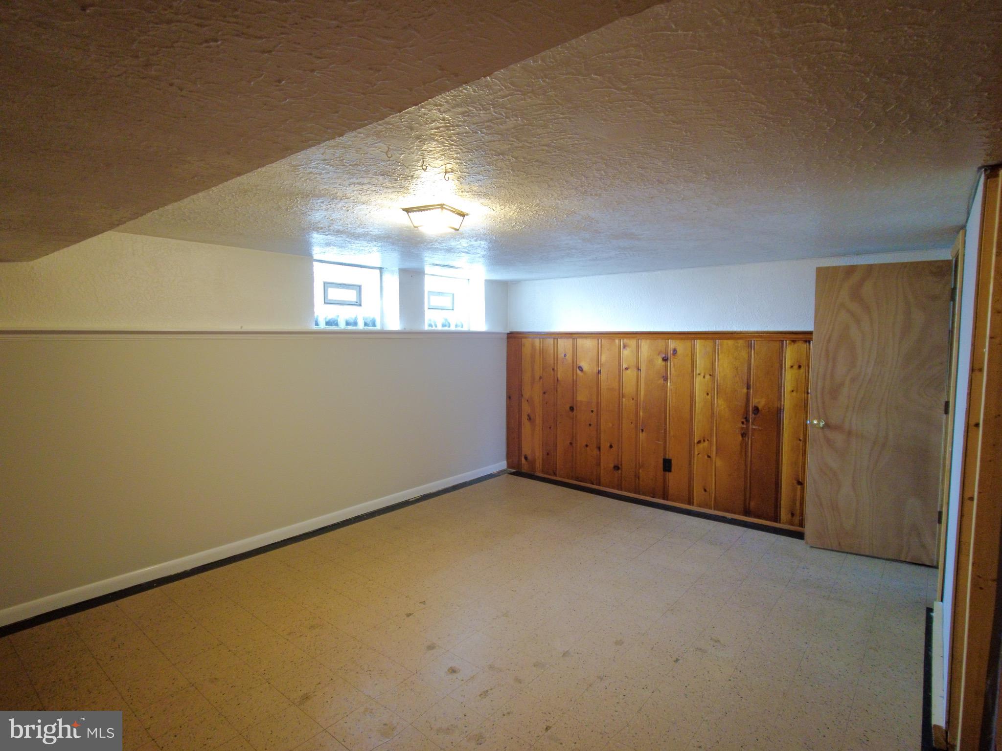 1107 Deanwood Road Baltimore, MD 21234 - Photo 15 of 25 Gallery Image 15