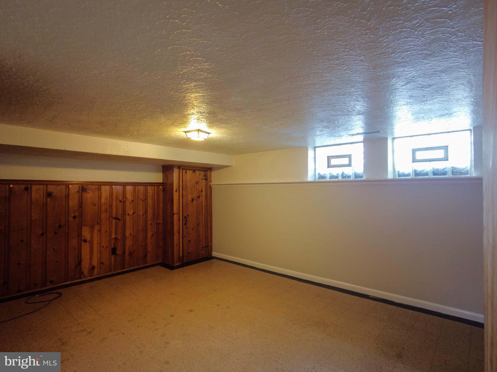 1107 Deanwood Road Baltimore, MD 21234 - Photo 16 of 25 Gallery Image 16
