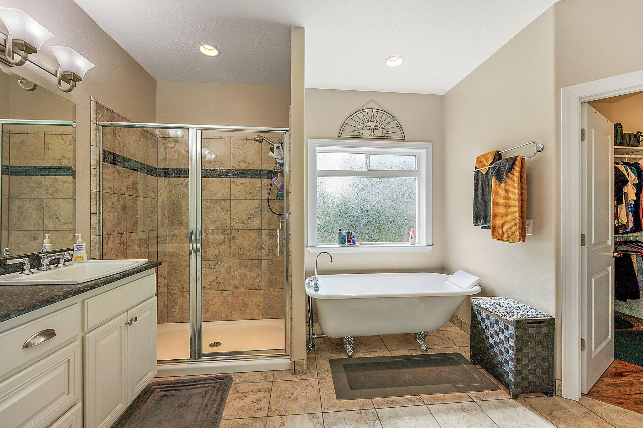 1011 Wren Ridge Drive Eagle Point, OR 97524 - Photo 61 of 89 Primary Ensuite Bathroom - W/His & Her Walk-in Closets