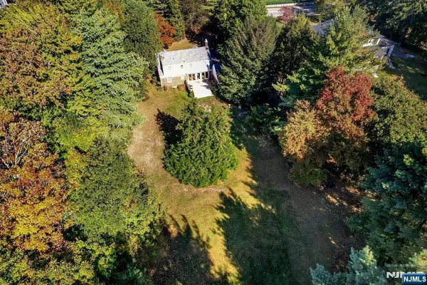 $1,395,000 | 43 Old Tappan Road, Old Tappan, NJ 07675