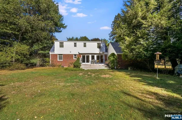 $1,395,000 | 43 Old Tappan Road, Old Tappan, NJ 07675