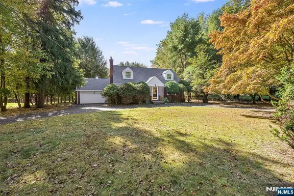 $1,395,000 | 43 Old Tappan Road, Old Tappan, NJ 07675