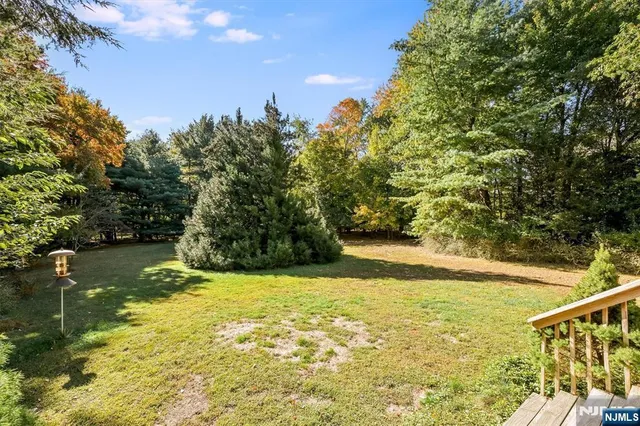 $1,395,000 | 43 Old Tappan Road, Old Tappan, NJ 07675