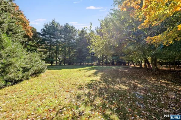 $1,395,000 | 43 Old Tappan Road, Old Tappan, NJ 07675
