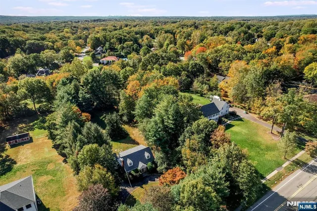 $1,395,000 | 43 Old Tappan Road, Old Tappan, NJ 07675