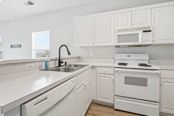 $189,900 | 2020 Cross Gate Boulevard, Unit 201, Surfside Beach, SC 29575