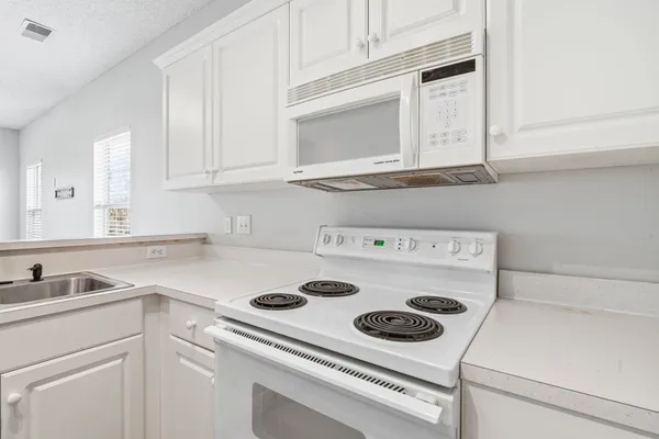 $189,900 | 2020 Cross Gate Boulevard, Unit 201, Surfside Beach, SC 29575