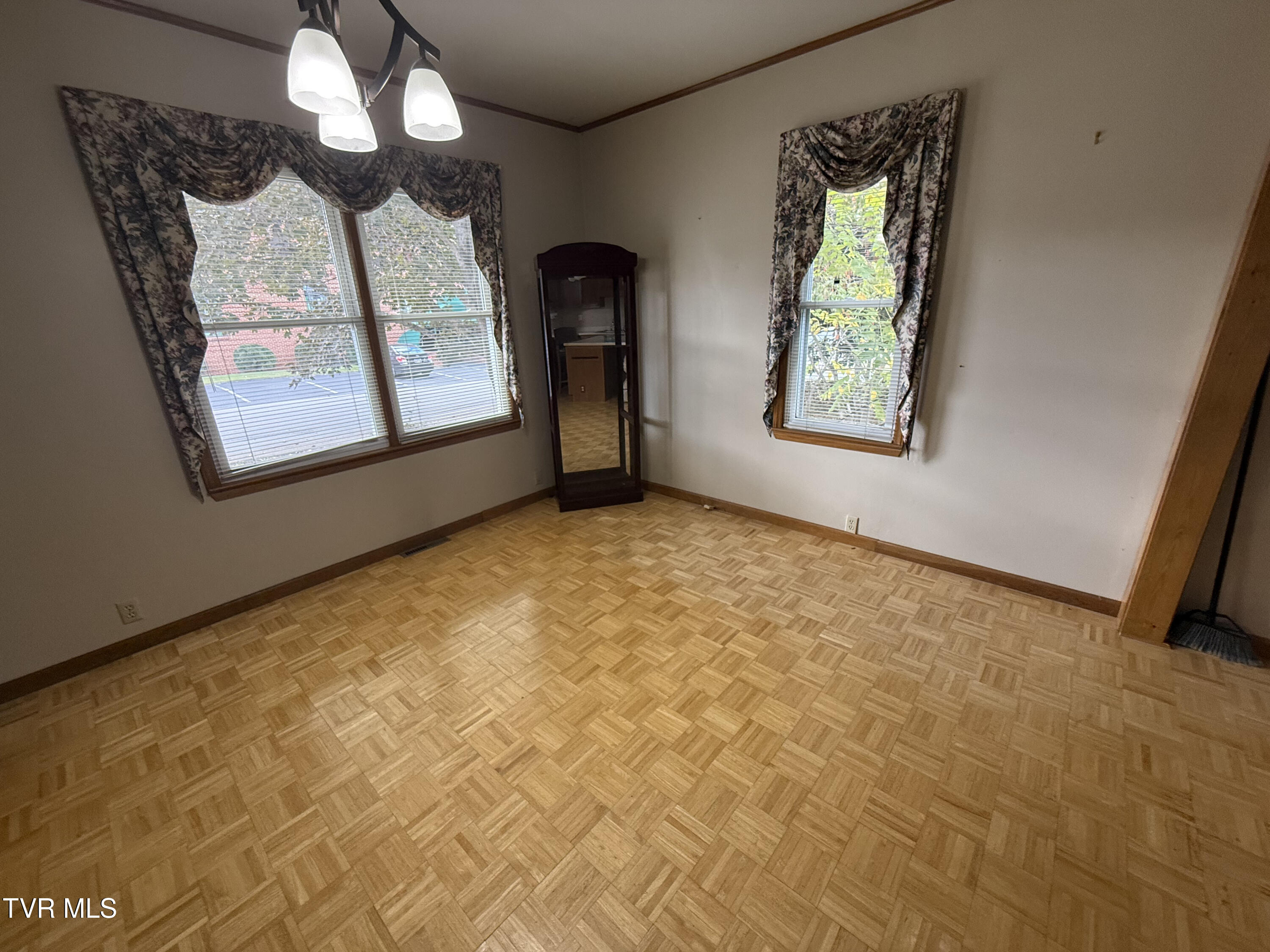 315 9th Street Erwin, TN 37650 - Photo 2 of 13 315 9th Living Room