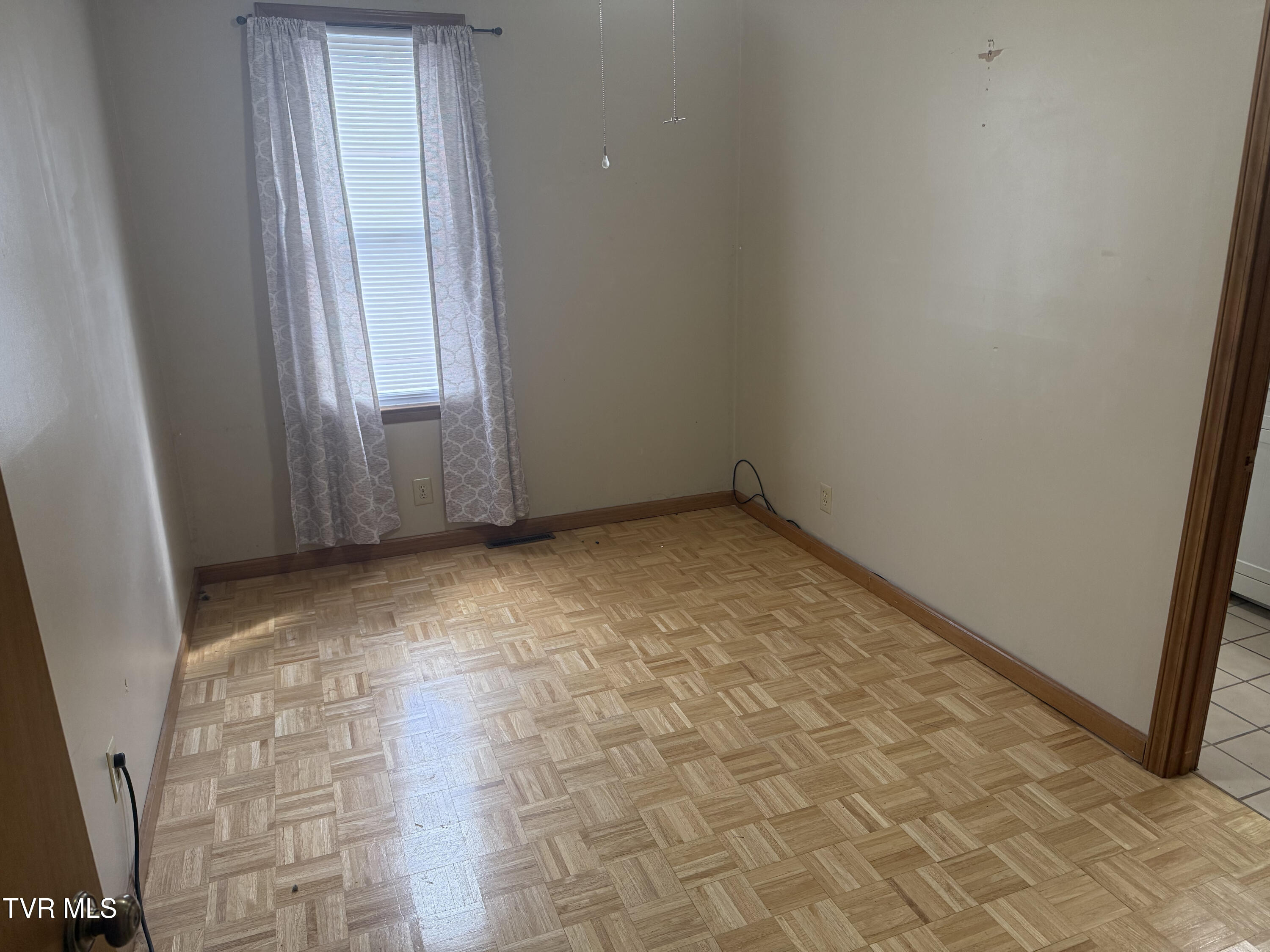 315 9th Street Erwin, TN 37650 - Photo 7 of 13 315 9th Bedroom