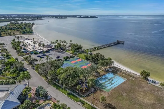 $298,000 | 803 Bahia Del Sol Drive, Unit B, Ruskin, FL 33570