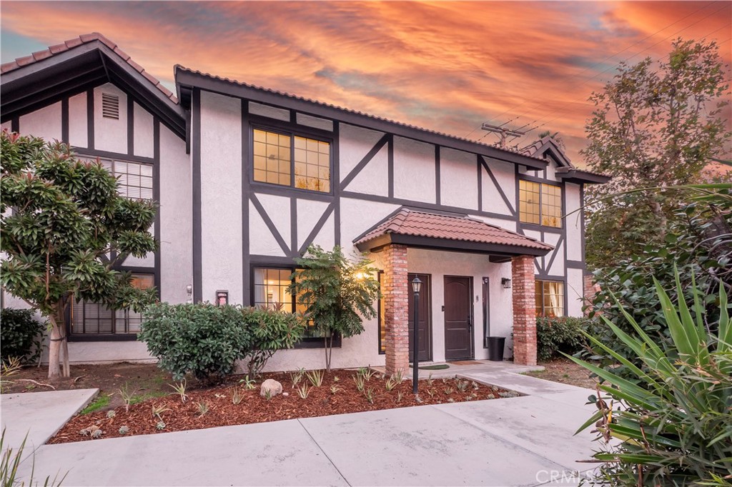 1013 West Linden Street, Unit 2 Riverside, CA 92507 - Photo 2 of 45