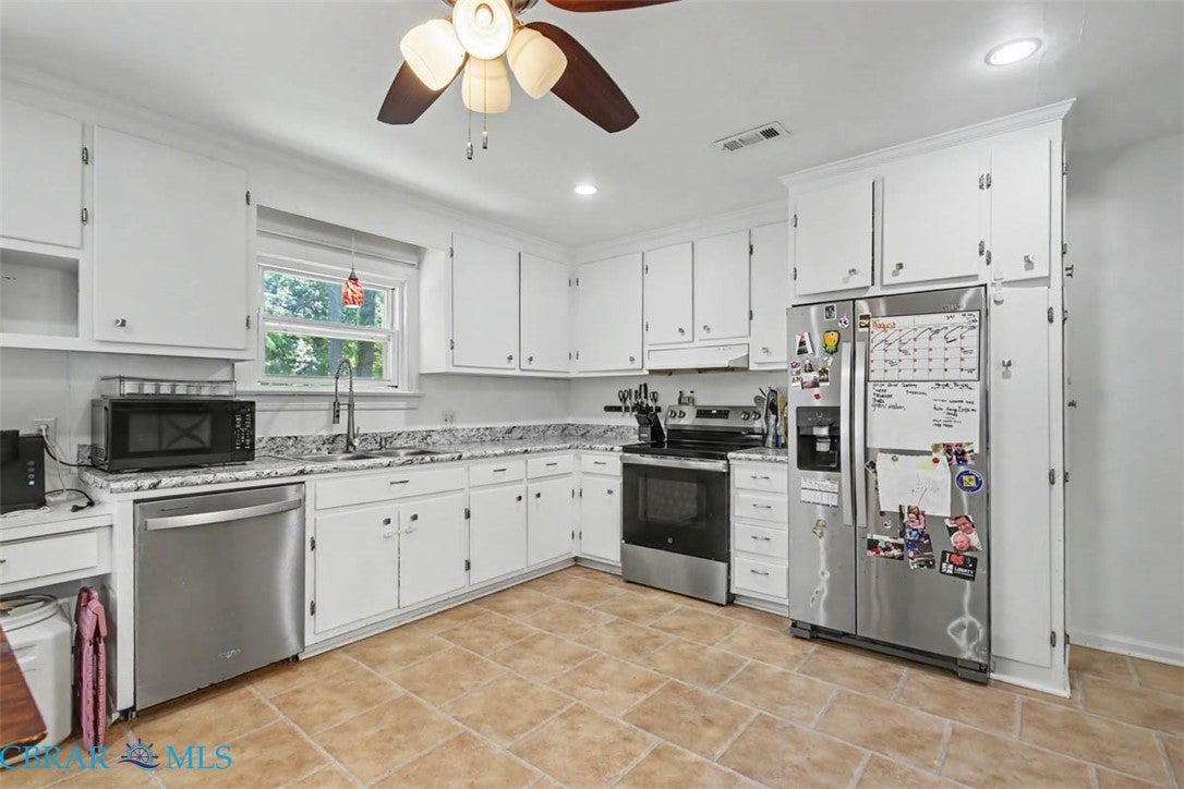 7042 East View Road Hayes, VA 23072 - Photo 10 of 31 Gallery Image 10