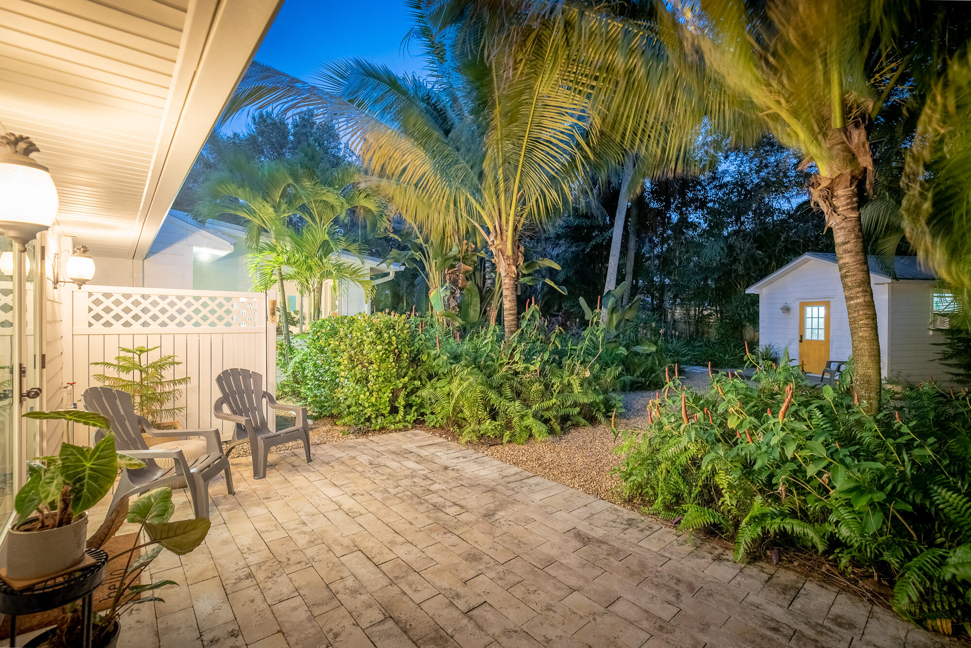 547 Southwest Riverview Street Stuart, FL 34994 - Photo 5 of 47 547 SW Riverview St, Stuart, FL 34994 -