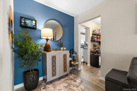 $289,000 | 11 Edmunton Drive, Unit E5, North Babylon, NY 11703