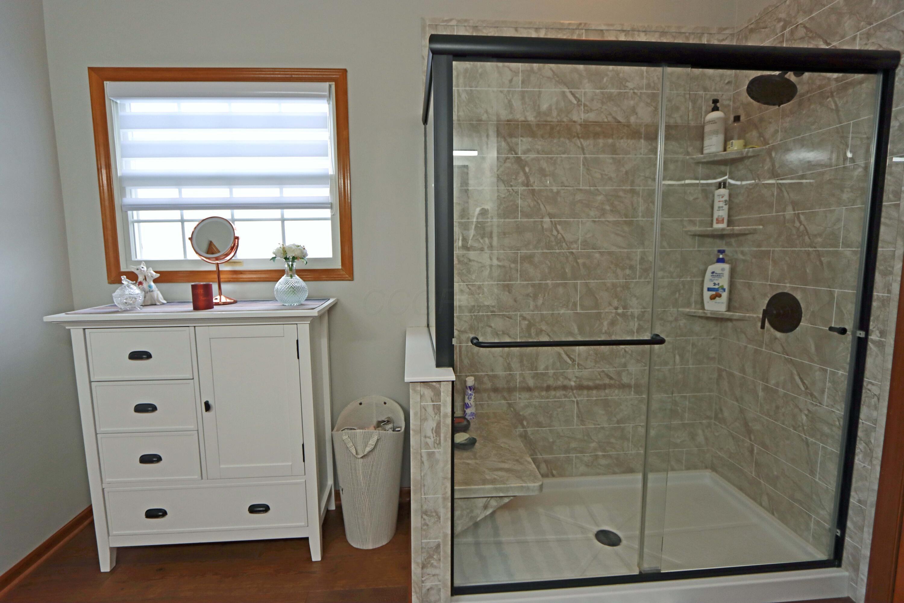 109 Keystoner Way Delaware, OH 43015 - Photo 34 of 53 Owner's Suite