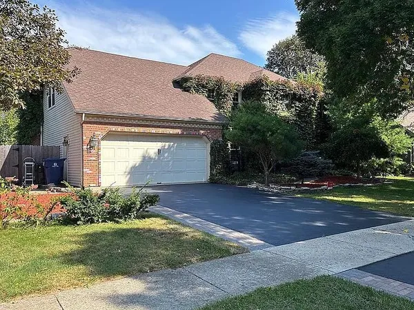 $899,000 | 1369 Ginger Lane, Naperville, IL 60565