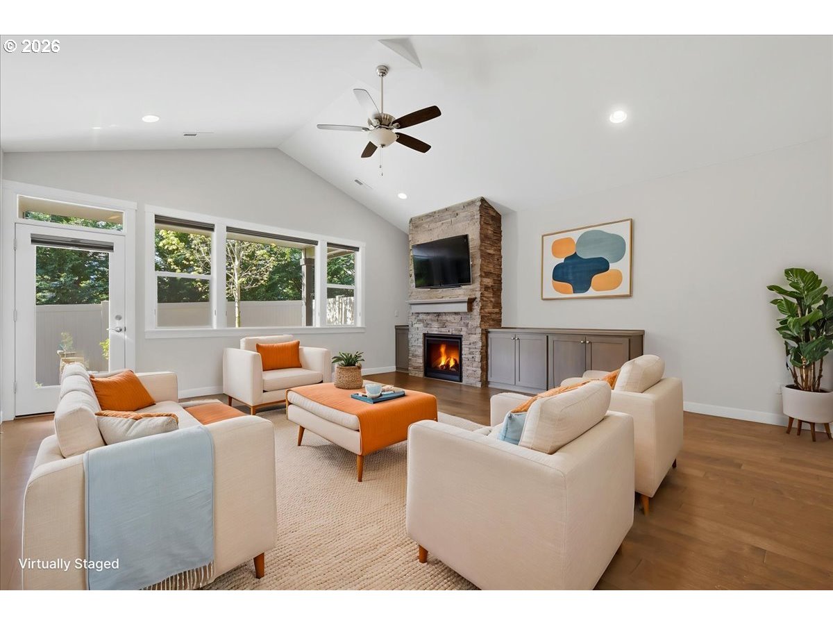 1821 Northeast 173rd Way Ridgefield, WA 98642 - Photo 11 of 36 Living Room