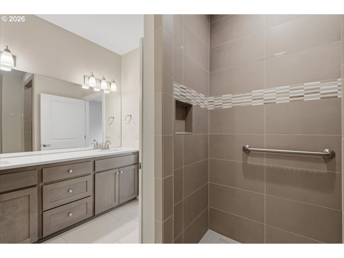 1821 Northeast 173rd Way Ridgefield, WA 98642 - Photo 27 of 36 Bathroom