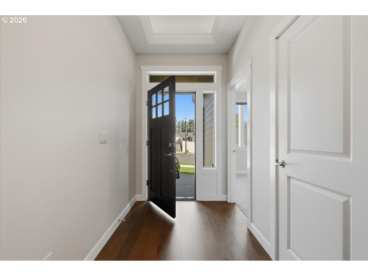 1821 Northeast 173rd Way Ridgefield, WA 98642 - Photo 4 of 36 Entrance/Foyer