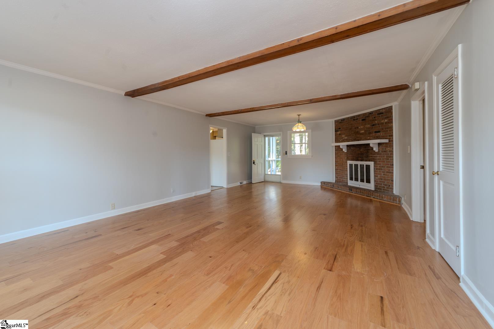 501 Cunningham Road Taylors, SC 29687 - Photo 3 of 37 Gallery Image 3