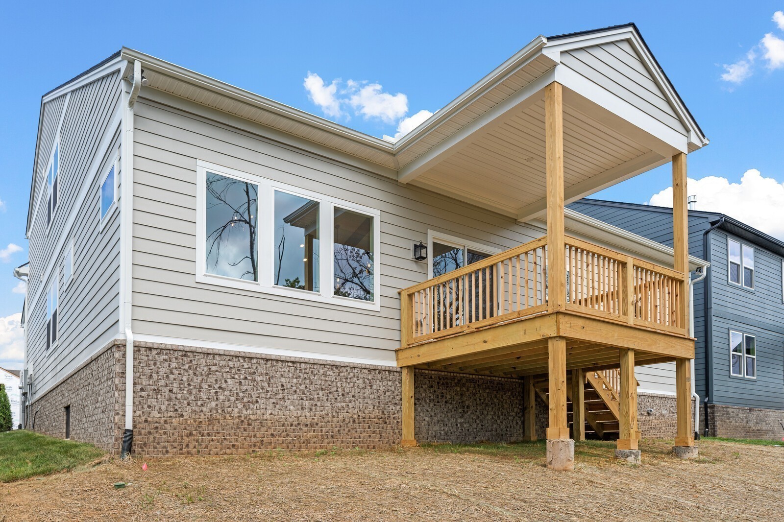 1040 Cherry Tree Drive Mount Juliet, TN 37122 - Photo 44 of 47 a front view of a house