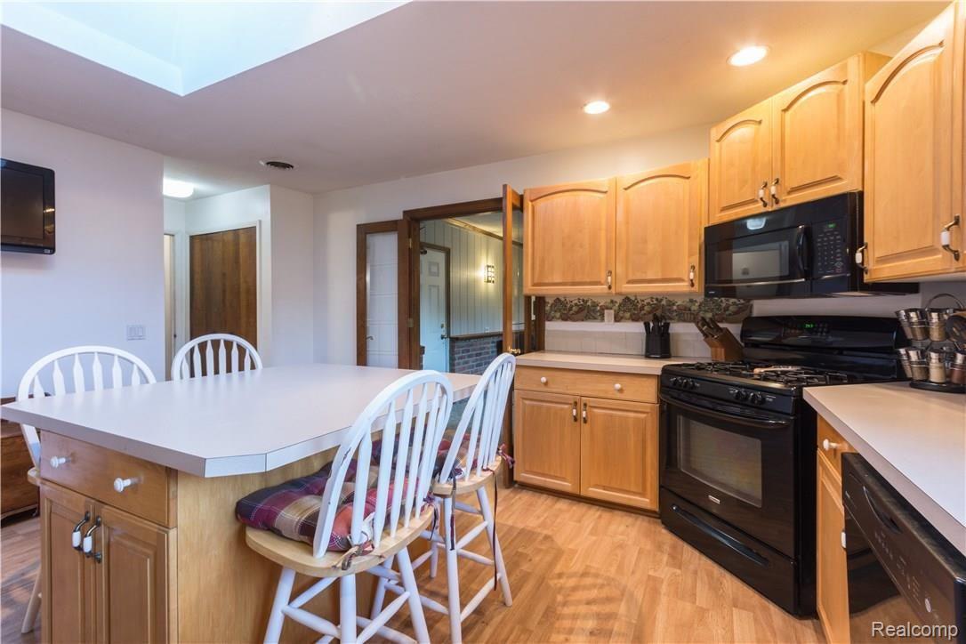 3574 West Drahner Road Oxford, MI 48371 - Photo 9 of 31 Drahner-17.jpg