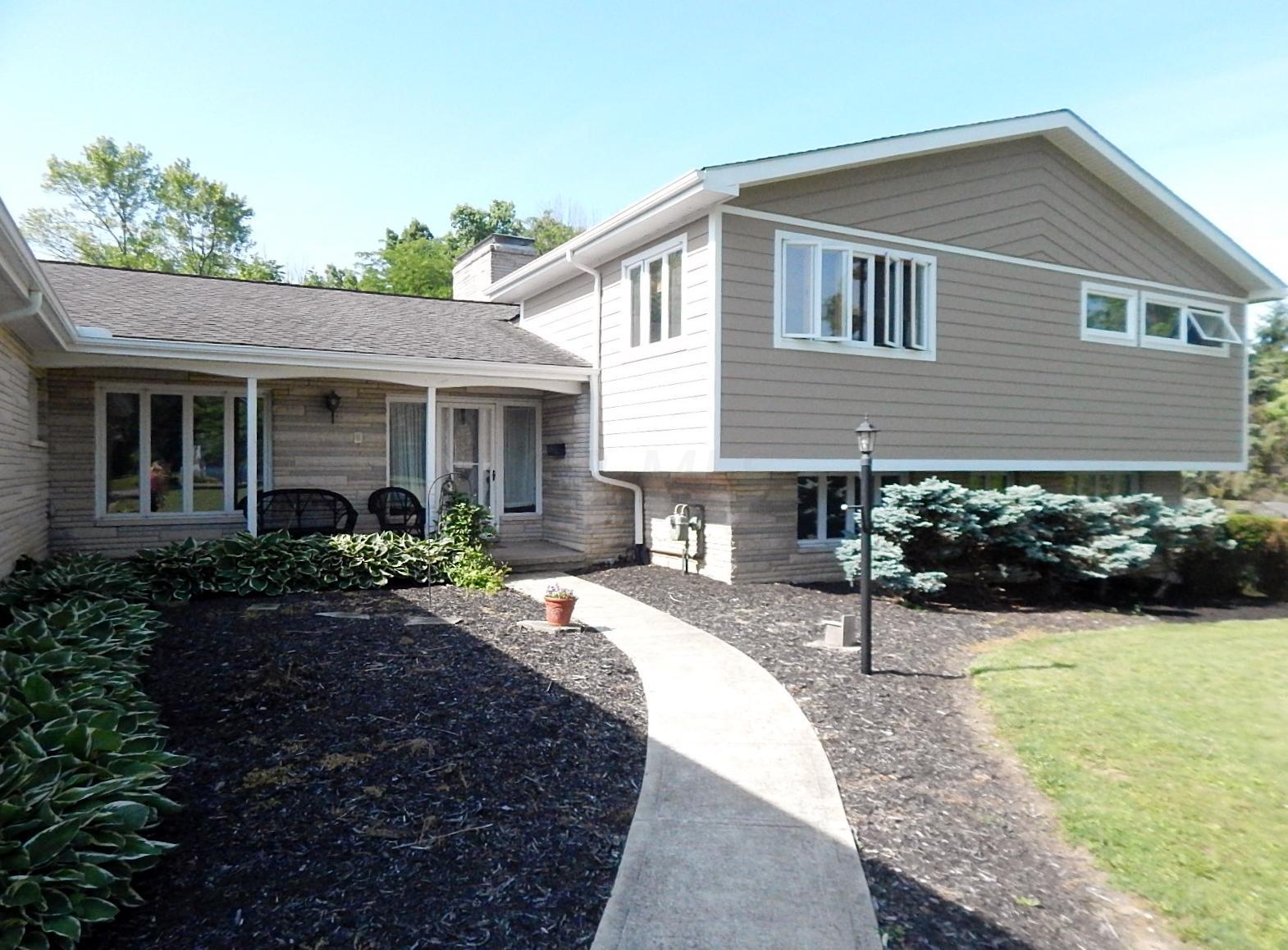 255 Edwards Road Johnstown, OH 43031 - Photo 3 of 38 Gallery Image 3