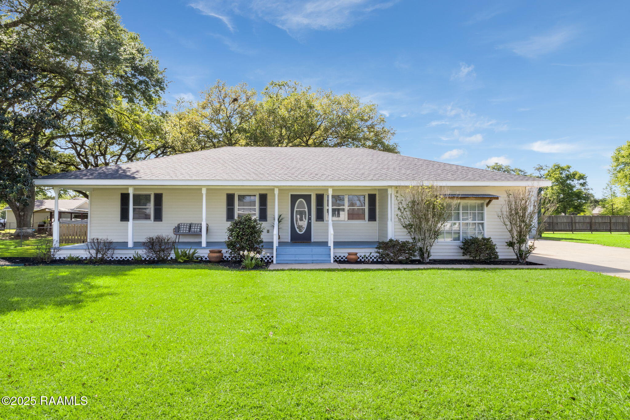 135 Melbry Road Lafayette, LA 70508 - Photo 1 of 23 front