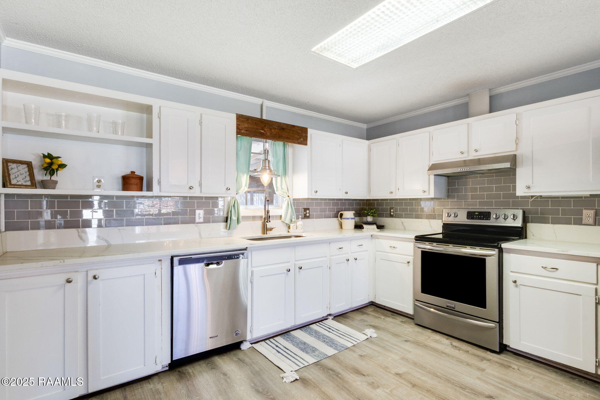 135 Melbry Road Lafayette, LA 70508 - Photo 6 of 23 kitchen