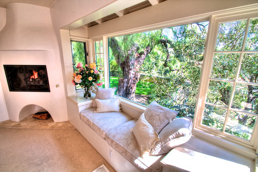 1010 Garcia Road Santa Barbara, CA 93103 - Photo 9 of 20 a living room with furniture and a flat screen tv