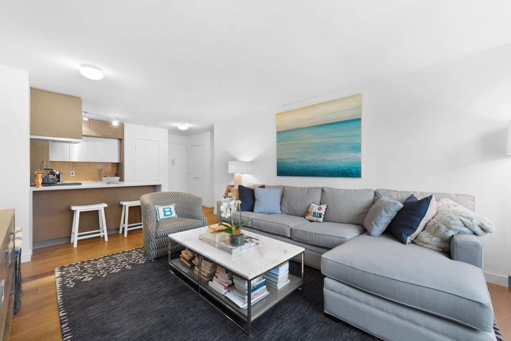 225 Rector Place, Unit 7R Manhattan, NY 10280 - Photo 2 of 14