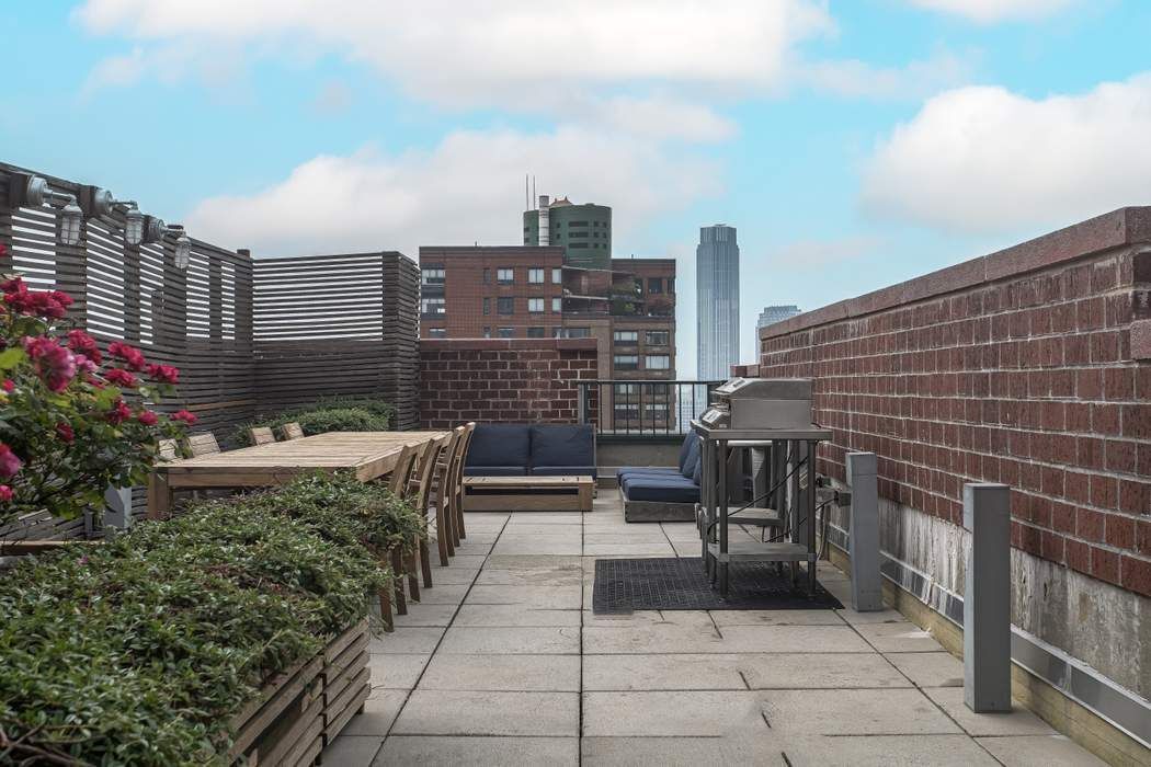 225 Rector Place, Unit 7R Manhattan, NY 10280 - Photo 9 of 14