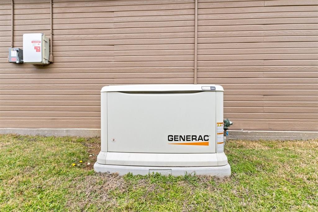 812 Barber Avenue Cleburne, TX 76031 - Photo 6 of 20 Generator