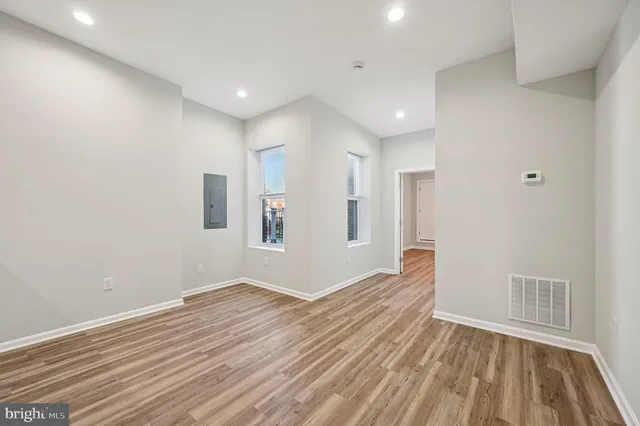 a view of livingroom with hardwood