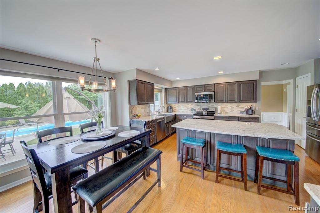 45709 Radnor Road Canton, MI 48187 - Photo 12 of 43 20190722-_MG_1236_37_38_39_40_41_42_Fusion-Interior.jpg