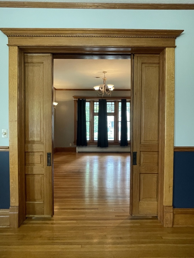 322 Crawford Avenue Dixon, IL 61021 - Photo 15 of 44 a view of a living room